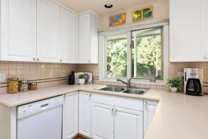 Parham-Baghaie-West-Vancouver-19 (1)