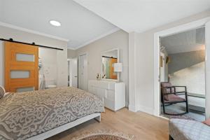 Parham-Baghaie-West-Vancouver-26 (1) (1) (1)