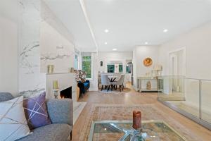 Parham-Baghaie-West-Vancouver-27 (1) (1) (1)