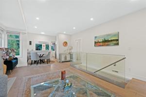 Parham-Baghaie-West-Vancouver-2 (1) (1) (1)