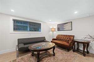 Parham-Baghaie-West-Vancouver-31 (1) (1) (1)