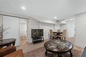 Parham-Baghaie-West-Vancouver-33 (1) (1) (1)