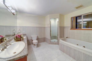 Parham-Baghaie-West-Vancouver-34
