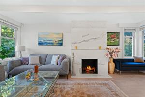 Parham-Baghaie-West-Vancouver-5 (1) (1) (1)