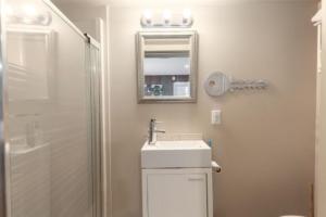 Parham-Baghaie-north-Vancouver-4