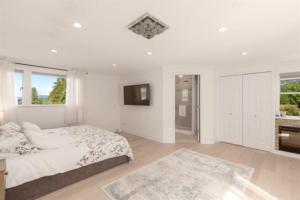 Parham-Baghaie-west-vancouver-12