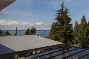 Parham-Baghaie-west-vancouver-14