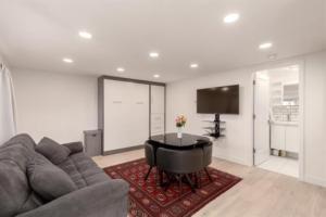 Parham-Baghaie-west-vancouver-4