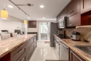 Parham-Baghaie-west-vancouver-6