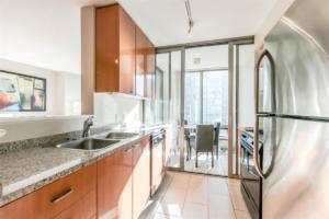 Parham Baghaie 1288 W Georgia St Vancouver (3)