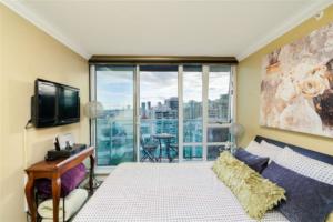 Parham Baghaie Robson Vancouver (2)